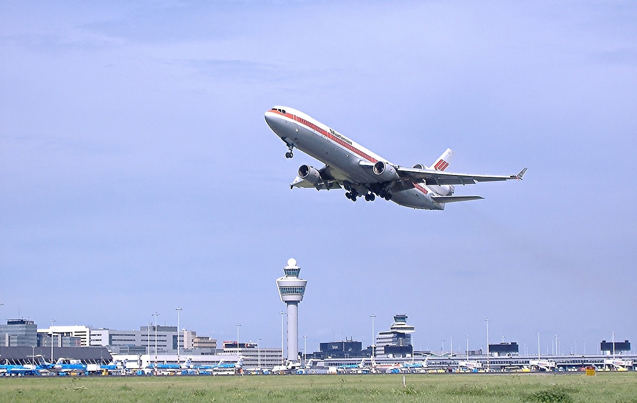 Der Flughafen Amsterdam Schiphol (AMS)