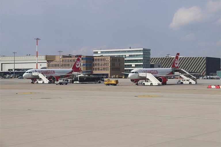 Laudamotion am Flughafen Nürnberg, Terminal 1